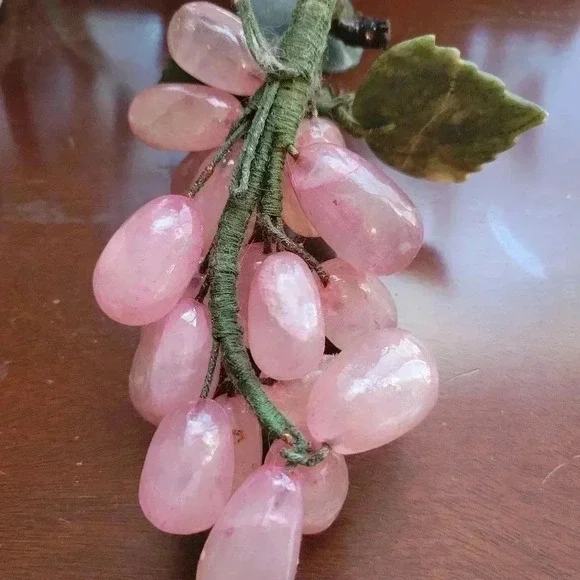 Vintage Mid-Century Rose Quartz Stone Grapes - Picture 4 of 5